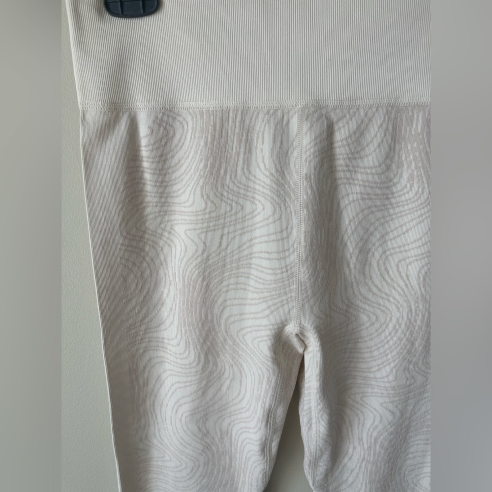 Zella Seamless Jacquard Base Layer Ivory Legging - Picture 2 of 8